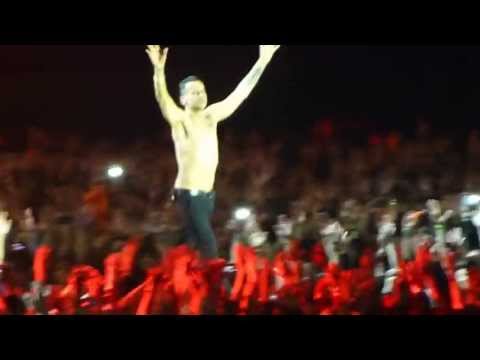 Depeche Mode- &quot;Never let me down again&quot; Berlin Olympiastadium 9/6 2013 HD