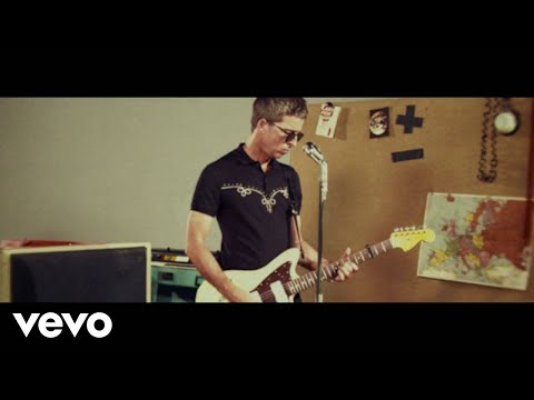 Noel Gallagher’s High Flying Birds - ‘It’s A Beautiful World’ (Official Video)