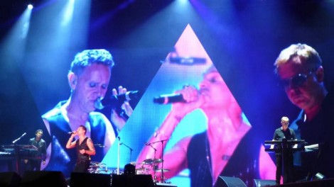 Depeche Mode on stage. Foto: Uwe Grund