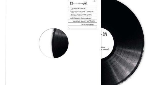 Das Bild zeigt ein Package-Foto von der Maxi-Single "Wagging Tongue" von Depeche Mode.